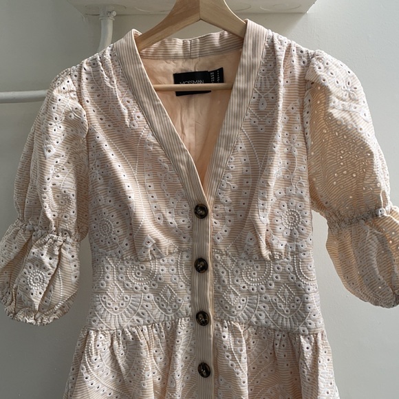 Dress - Picture 3 of 9